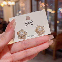 Golden Star Bloom Pearl Stud Earrings