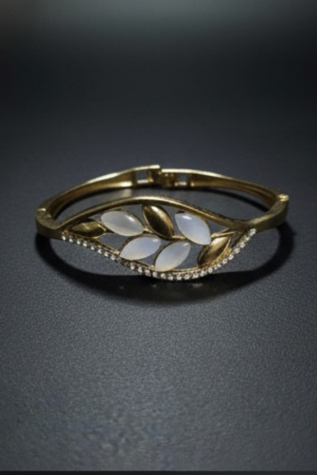 Golden Leaf Mother-of-Pearl Crystal Bracelet