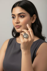 Serene Muse Face Ring