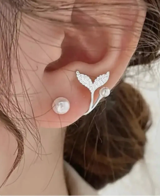 Dazzle21 Fashion Bling Blogger Daisy Earrings Cubic Zirconia Alloy Stud Earring