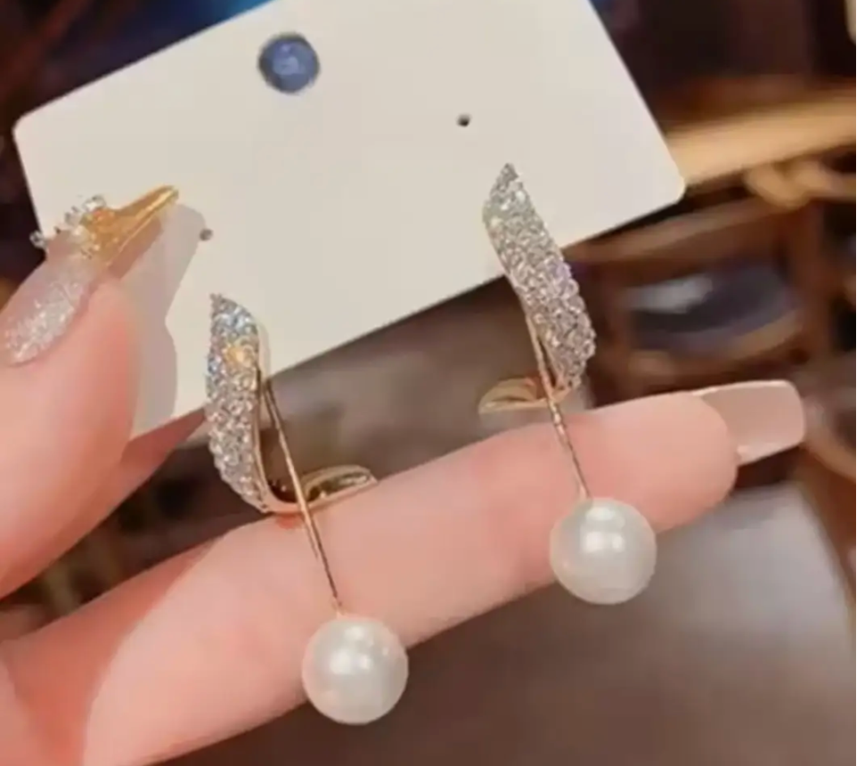 Dazzle21 New Trending Combo Pack Of 2 Korean Stud Earrings For Women and Girls Alloy Earring Set