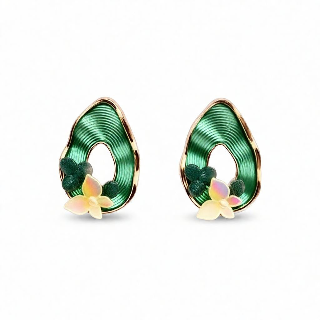 dazzle21 pear-shaped ribbed green earrings with gold frames, butterfly accents, and opalescent pearl detailing.
